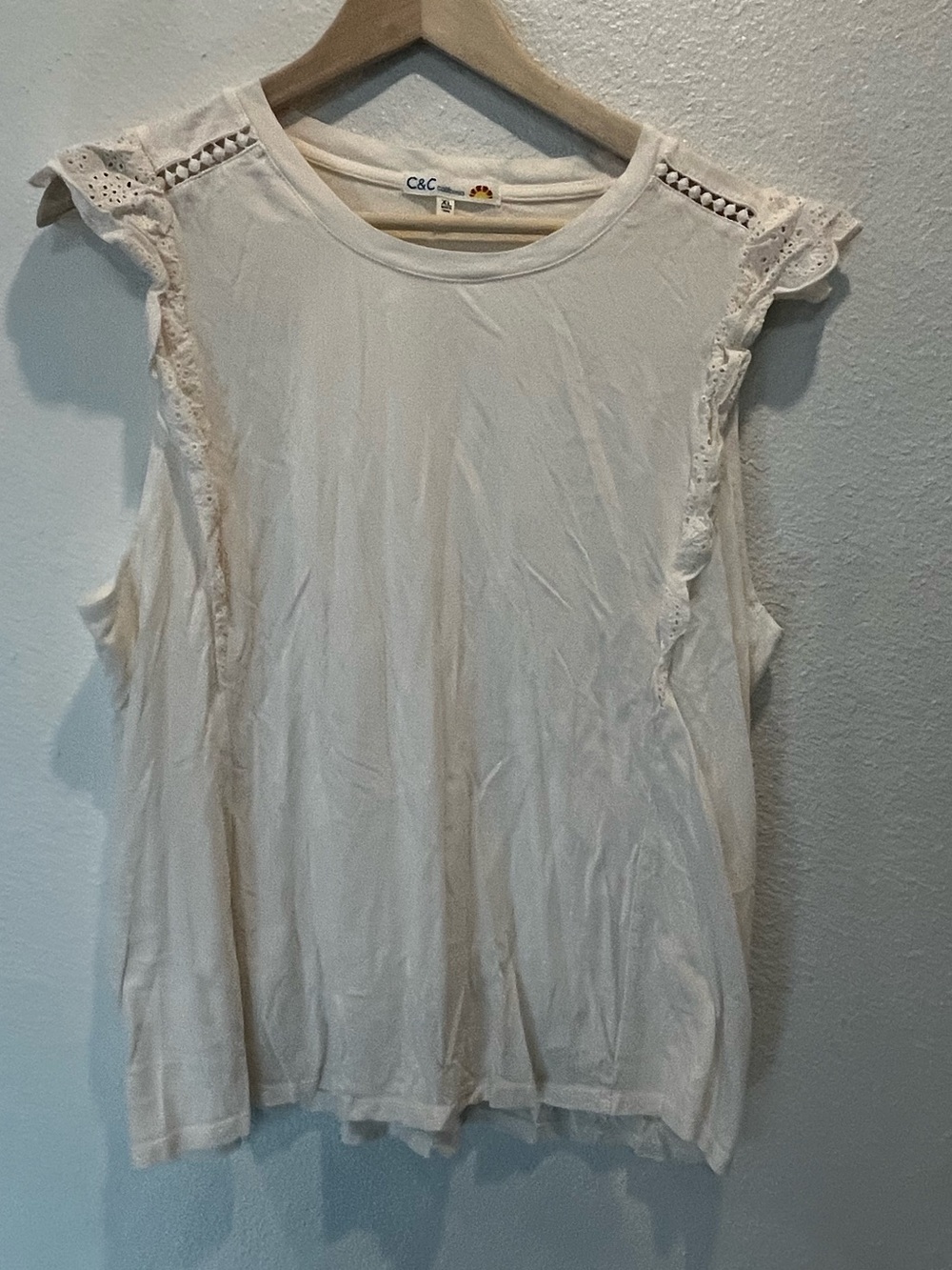 C&C California Cream Eyelet Lace Trim Tank Top